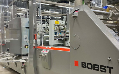Intergrafipak gaat flitsend het nieuwe jaar in met een gloednieuwe vouwplakmachine